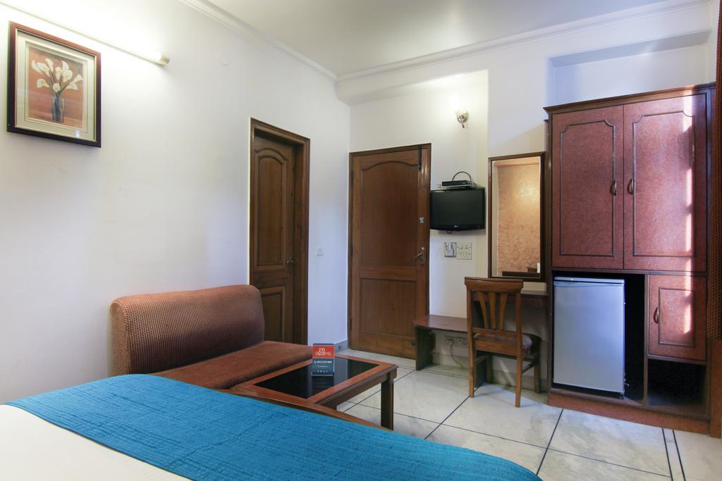 Hotel Rahul Palace Нью-Делі Екстер'єр фото