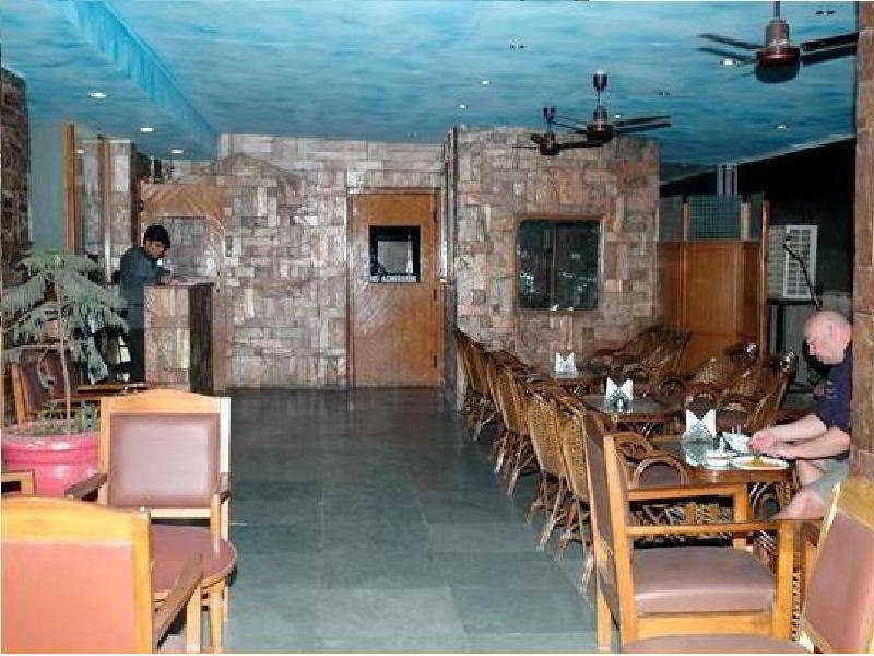 Hotel Rahul Palace Нью-Делі Ресторан фото