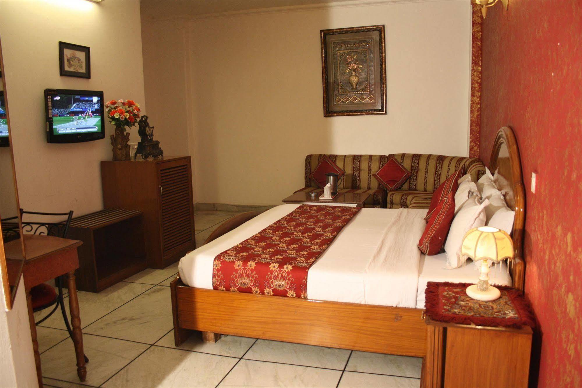 Hotel Rahul Palace Нью-Делі Номер фото