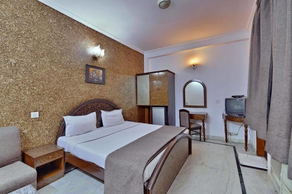 Hotel Rahul Palace Нью-Делі Екстер'єр фото